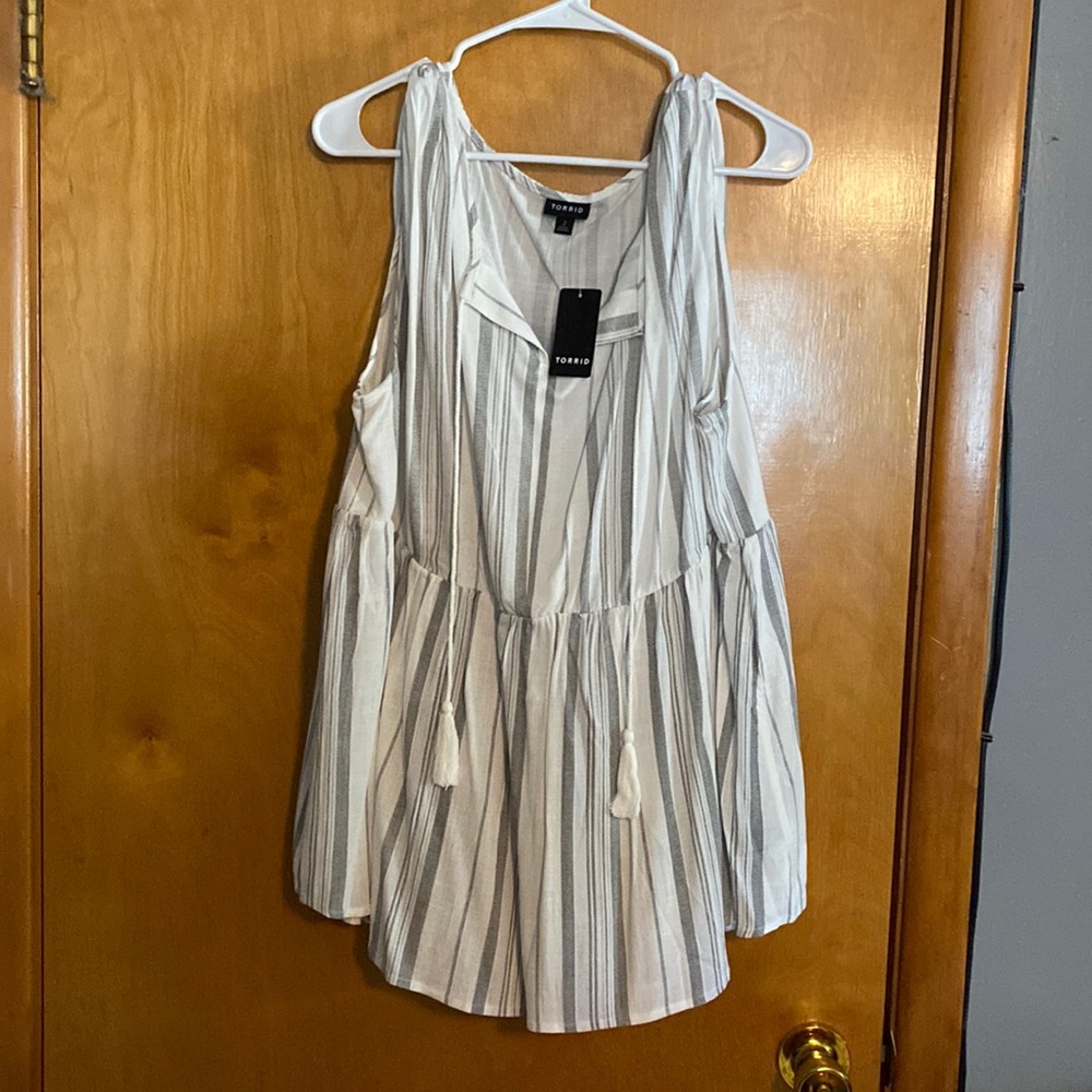 NWT Torrid Size 2 Peplum Top